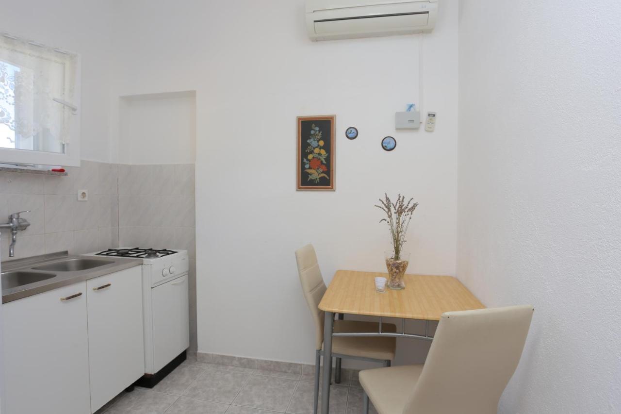 Apartments With A Parking Space Lokva Rogoznica, Omis - 17645 Exterior photo