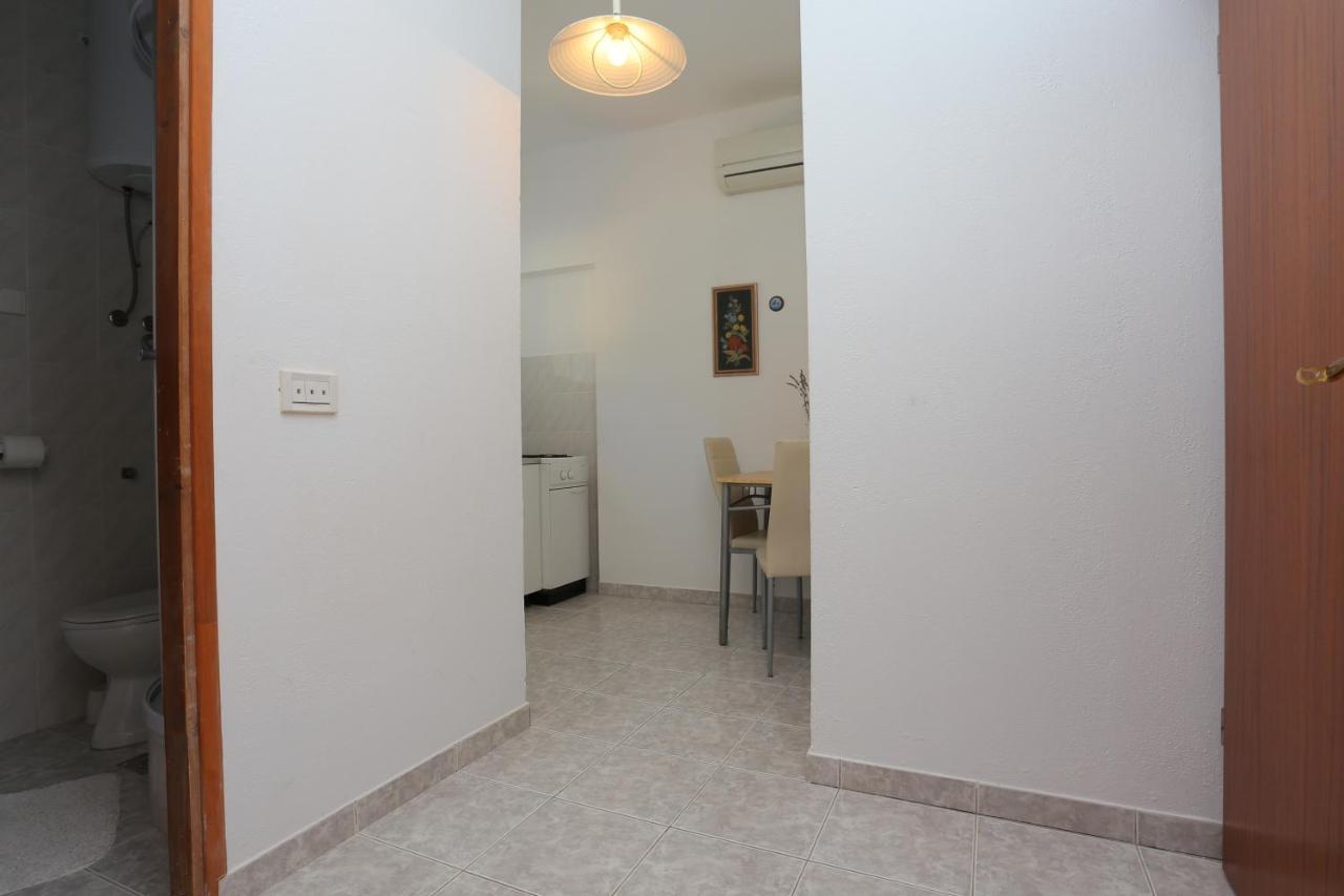 Apartments With A Parking Space Lokva Rogoznica, Omis - 17645 Exterior photo