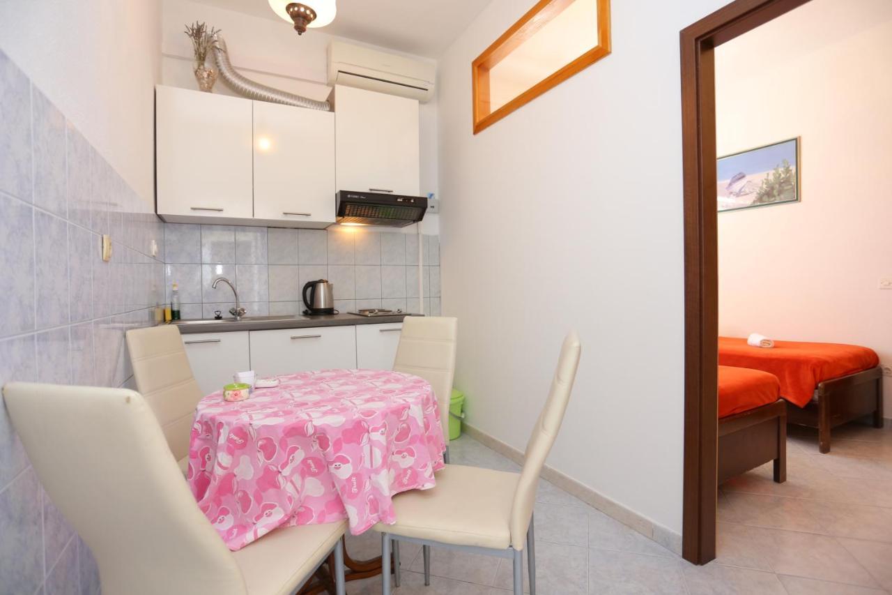 Apartments With A Parking Space Lokva Rogoznica, Omis - 17645 Exterior photo